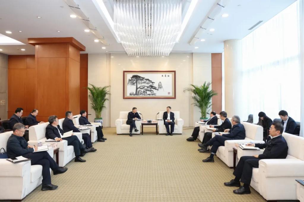 6BC386376A24E74216CF06BC0F0_0218D9F0_12D50