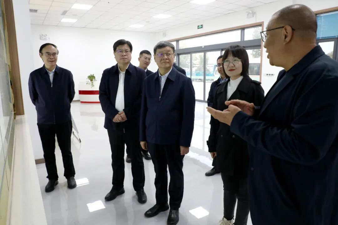 5FDC0B31FA66D2429A31EE58B8E_9C6350D0_876EF