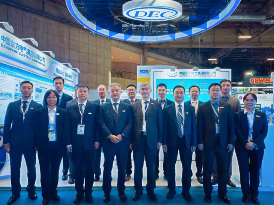 7660A819923E30C8FBC2C306244_09A121D1_E099B