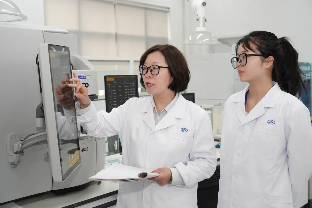 C1E3083BEA3EA14F3F39C5AFF2C_B4476663_B2521