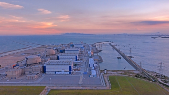 9CDFA5DCD84A28C0EEA3125B866_C3595BE3_1E906