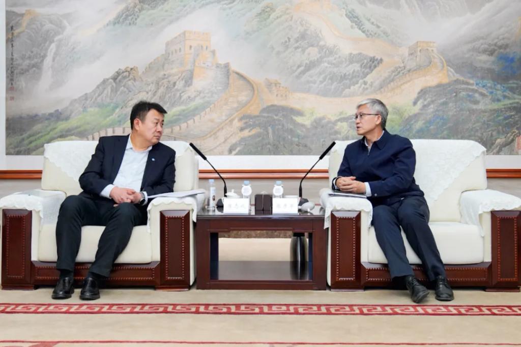 2A8FAA2E9F1FD9650FC5BAD7D35_19DD4A99_143F4